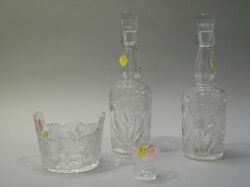 Four-Piece Daisy and Butterfly Colorless Cut Glass Liquor Set